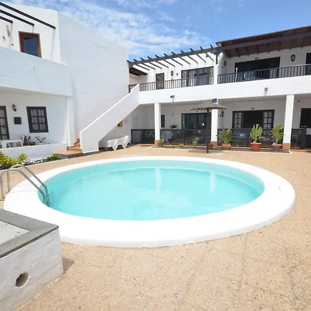 Apartment Sea Carnation Well Located, Pool & Terrace