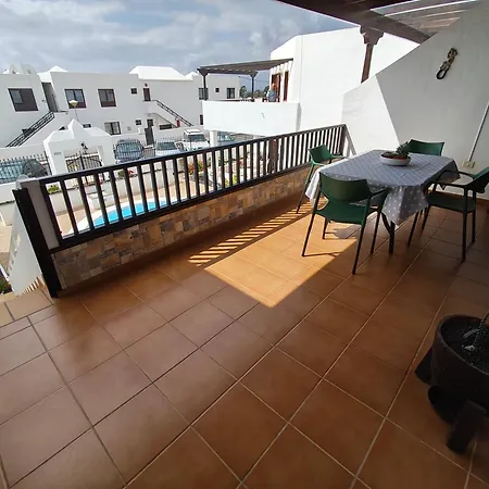 Sea Carnation Well Located, Pool & Terrace Apartment *